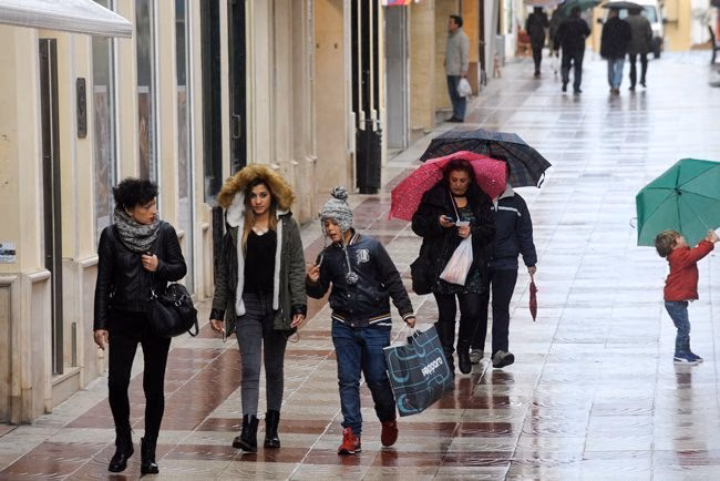 Frío, viento y lluvia en Nochevieja en Menorca