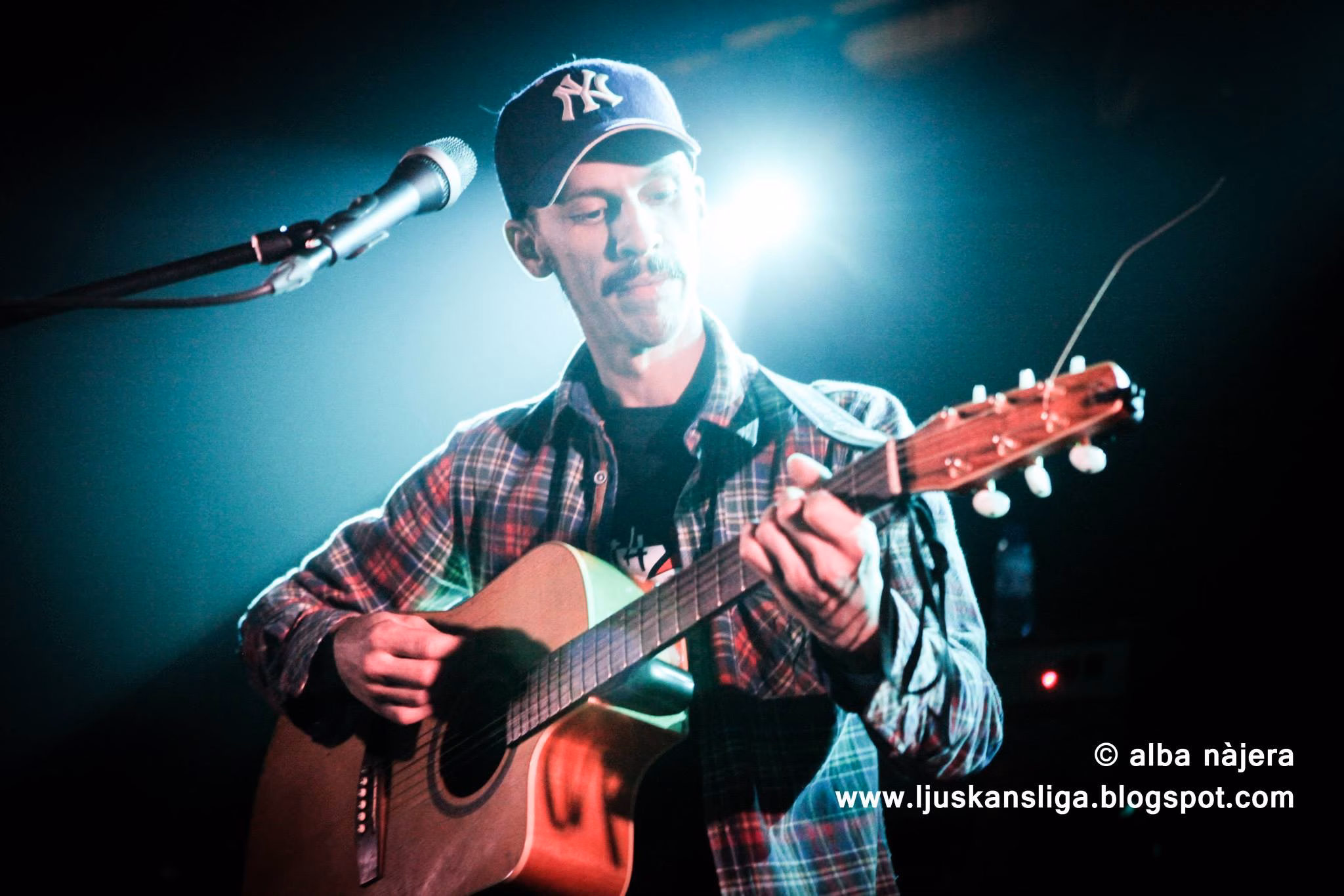Leonmanso se sube al tren
