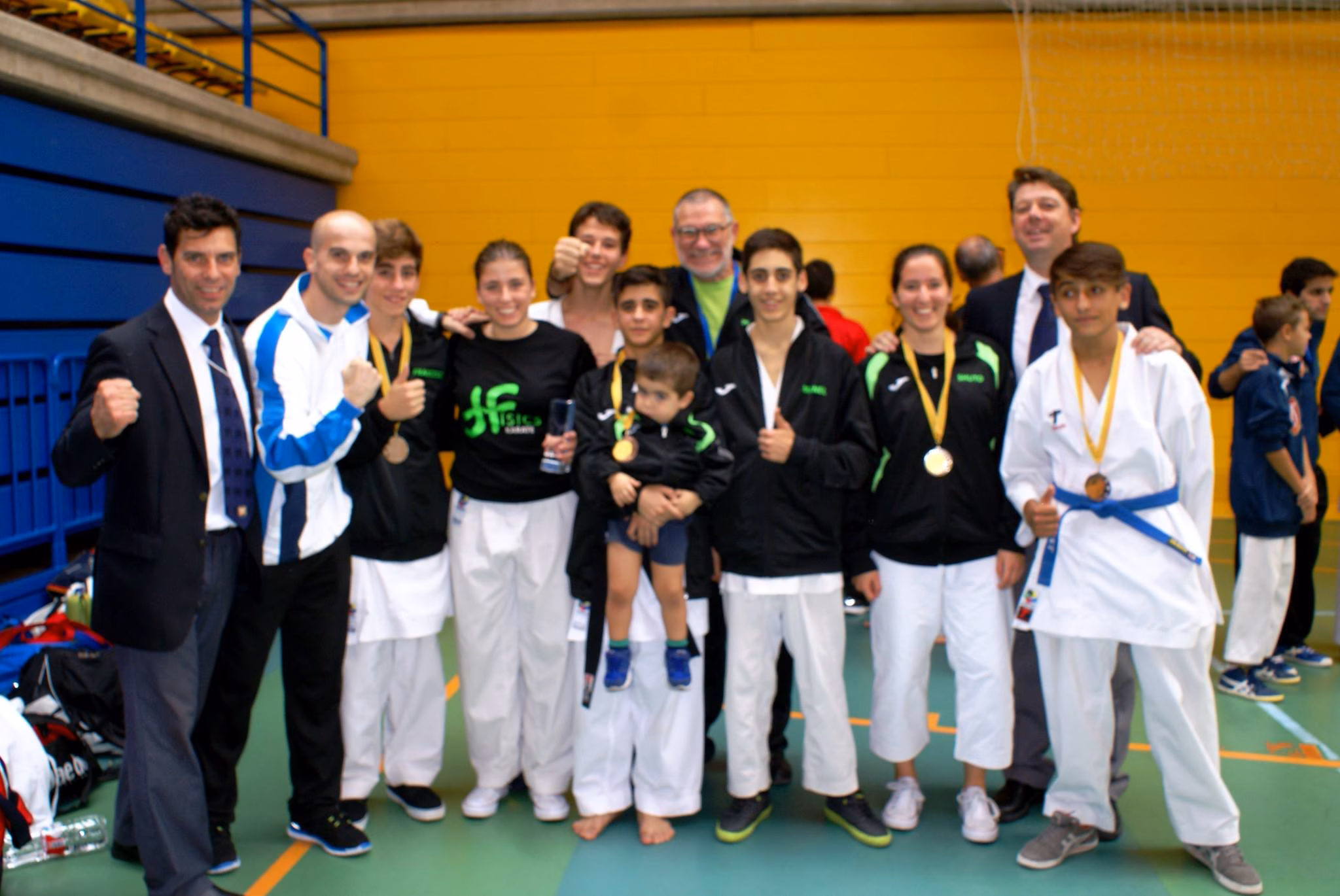 El Físics Ciutadella se carga de metales en el Autonómico infantil de Karate