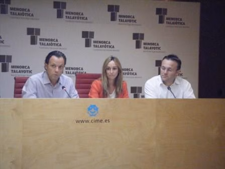 Punta Prima celebra este domingo su segundo triatlón olímpico