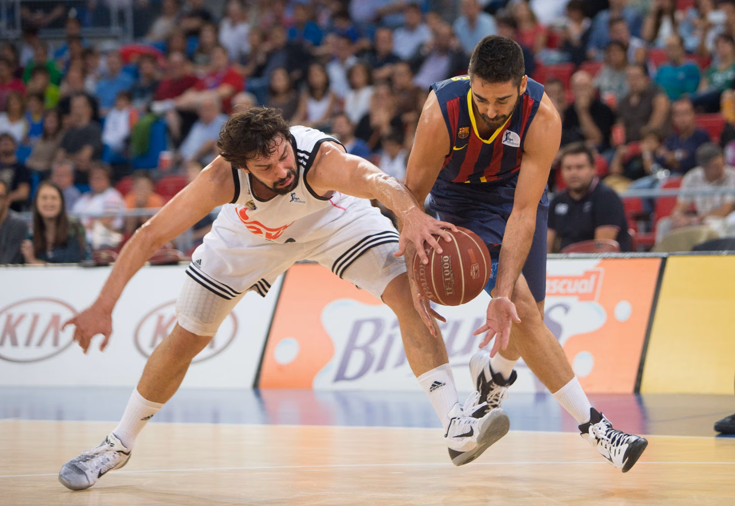 Pau Gasol, Iker Casillas, Mirotic o Audie Norris se rinden ante Llull