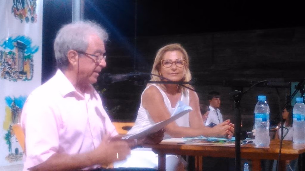 Pregón, fanalets y música en Cala en Porter