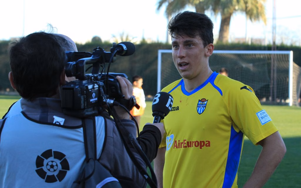 El Atlético Baleares cede a Manu Ferrando al Alcudia