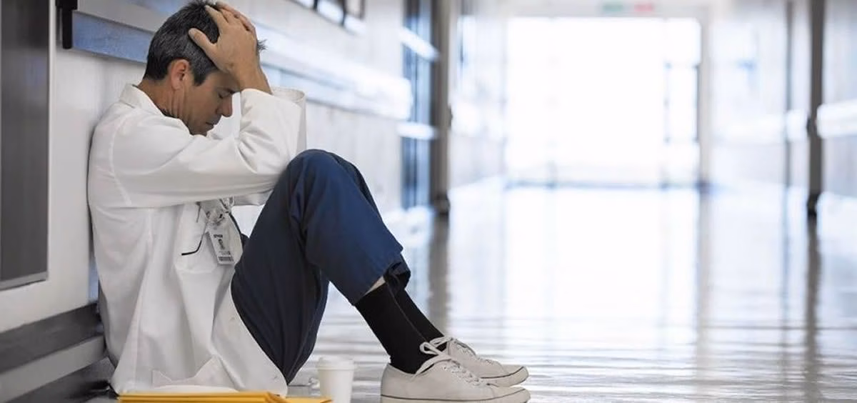 De nuevo urgencias saturadas y médicos al límite