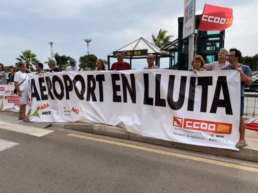 Convocan una protesta en el aeropuerto de Menorca para exigir la protección de los empleos