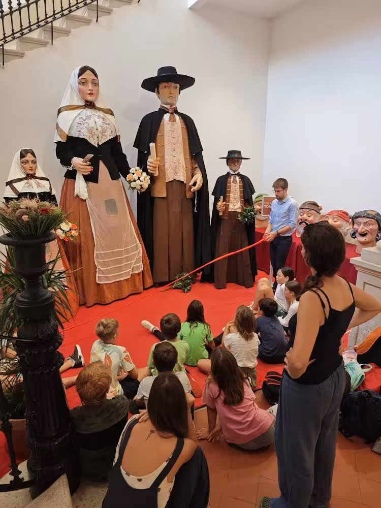 Unos 400 alumnos de Maó visitarán la exposición del 90º aniversario de Tomeu y Guida