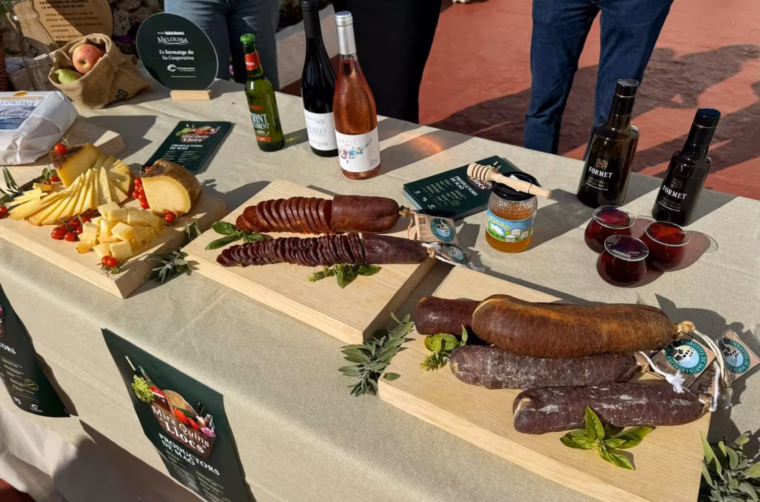 (Fotos) 'Mira quins llocs!': visitas guiadas para conocer el sector primario de Maó