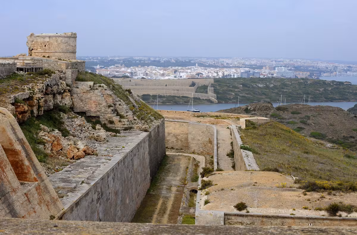 El Consorcio Militar explicará en Sant Lluís como conserva el patrimonio histórico