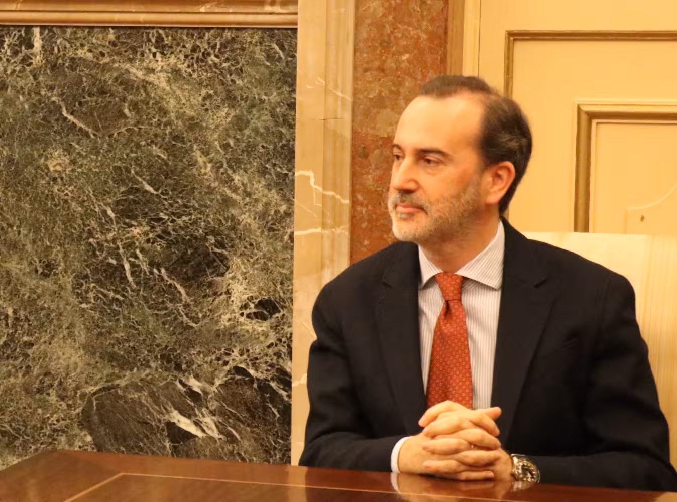 El presidente del Parlament balear asegura que le "echan" por seguir instrucciones de Madrid