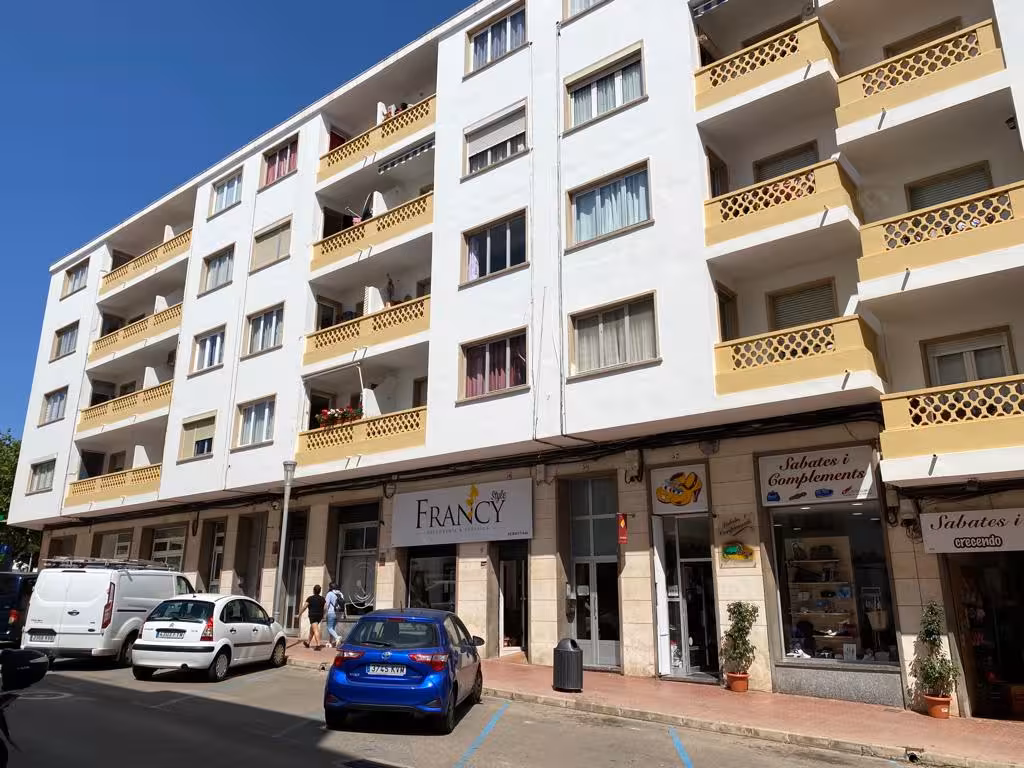 El mercado de vivienda usada en Maó se posiciona entre los más accesibles de Baleares