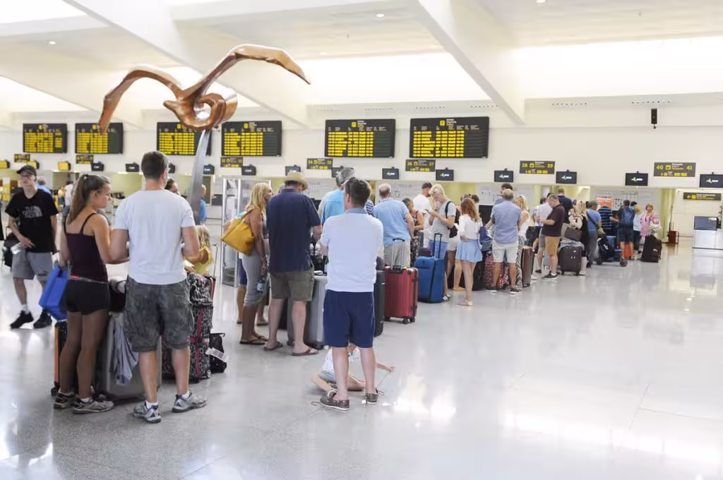 CCOO denuncia las condiciones de 'estrés térmico' en el aeropuerto de Menorca