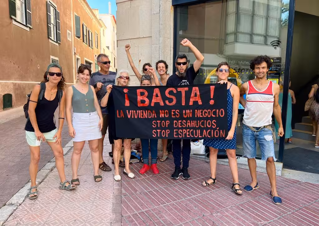 Suspendido el desahucio de la familia de Es Castell