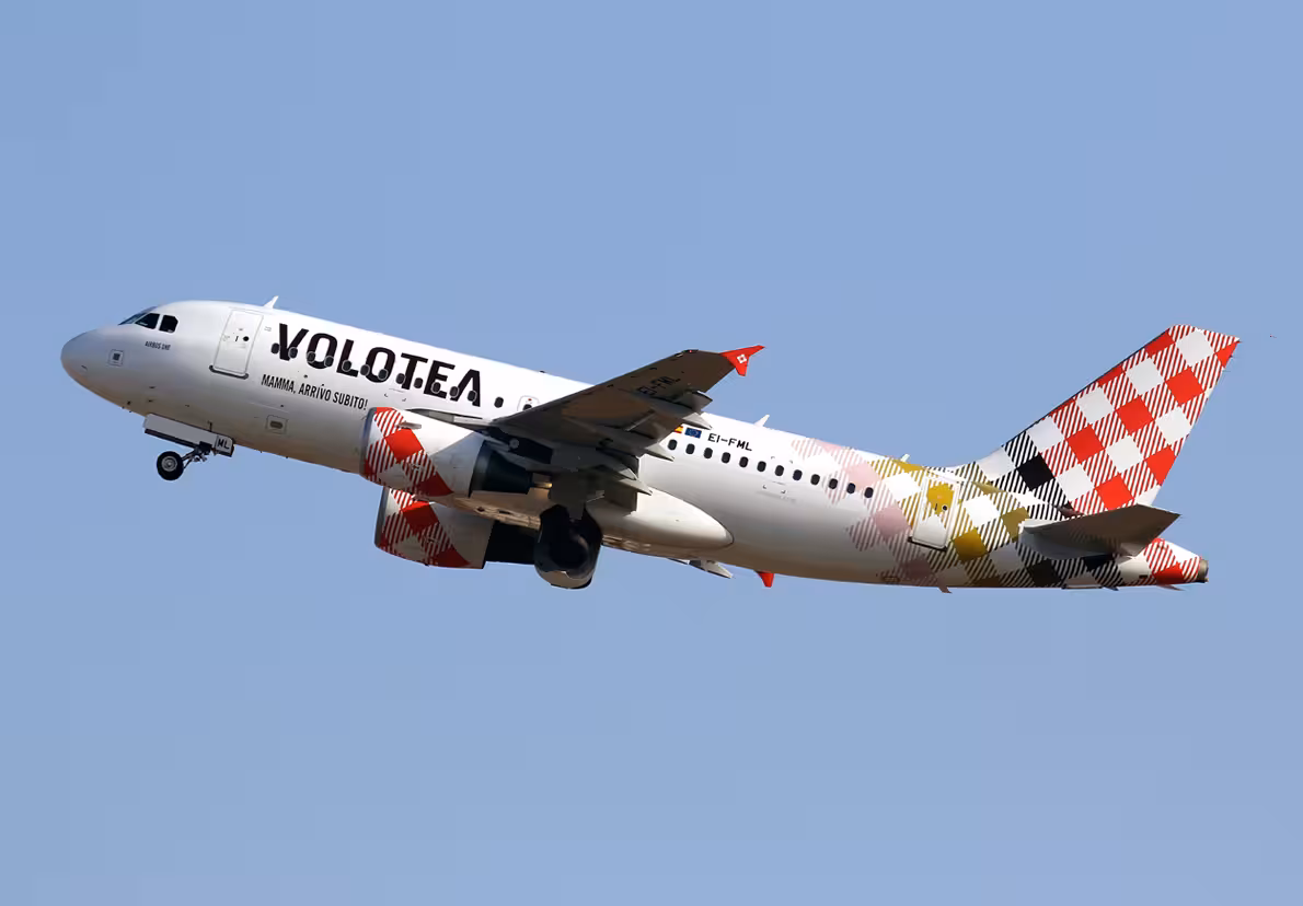 Volotea recupera este verano la ruta que conecta Menorca con Santander