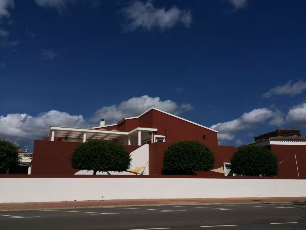 Alaior vuelve a licitar el servicio de la 'escoleta' con un aumento económico del 7%