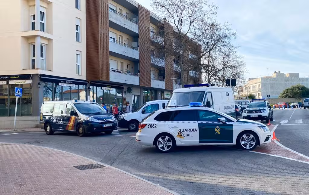 (Última hora) (Fotos) Operación contra el tráfico de drogas en Maó