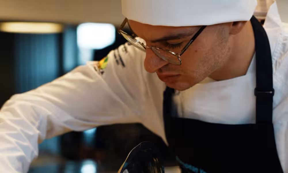 Pau Sintes: "En la cocina de la isla con poco hacemos mucho. Esa es la esencia de Menorca"