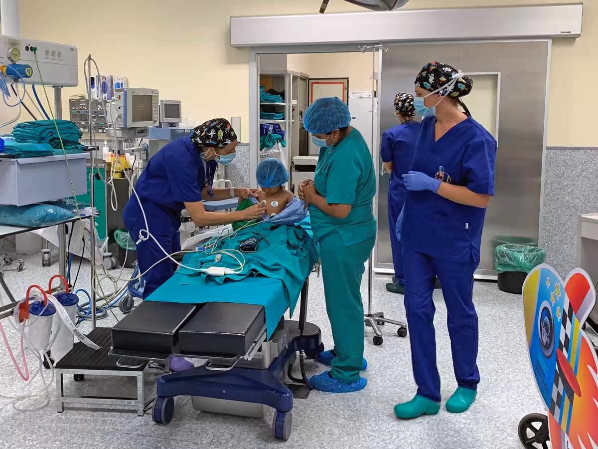 Taller de humanización de la cirugía pediátrica en el Hospital Mateu Orfila