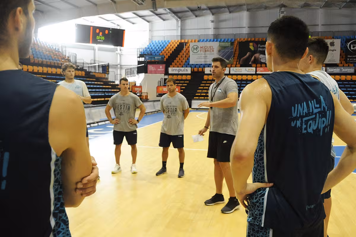 (Fotos) Hestia Menorca, día 1 del nuevo proyecto