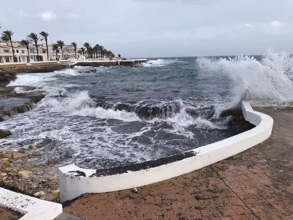 Menorca entra en alerta ante la amenaza de un temporal marítimo