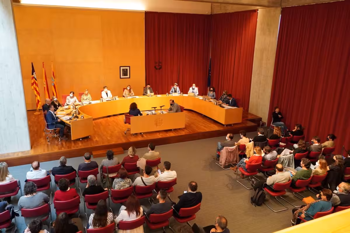 Ni ética ni estética de la consellera comunista Cristina Gómez