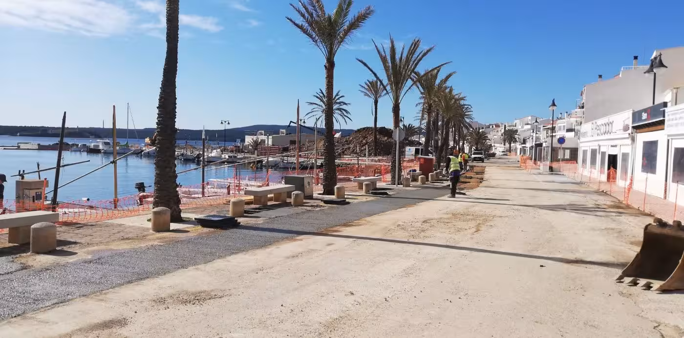 La primera línea del puerto de Fornells estará operativa esta Semana Santa