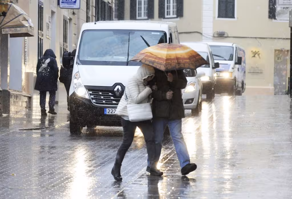 El tiempo en Menorca: lluvia, tormenta y viento