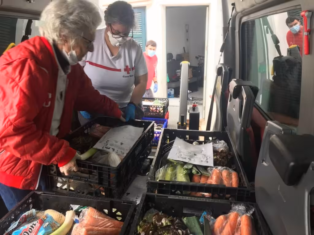 Creu Roja rebaja a 200 las familias atendidas en Maó y Es Castell