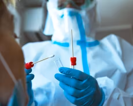 Menorca suma 203 contagios y 2 nuevos ingresos en el Mateu Orfila