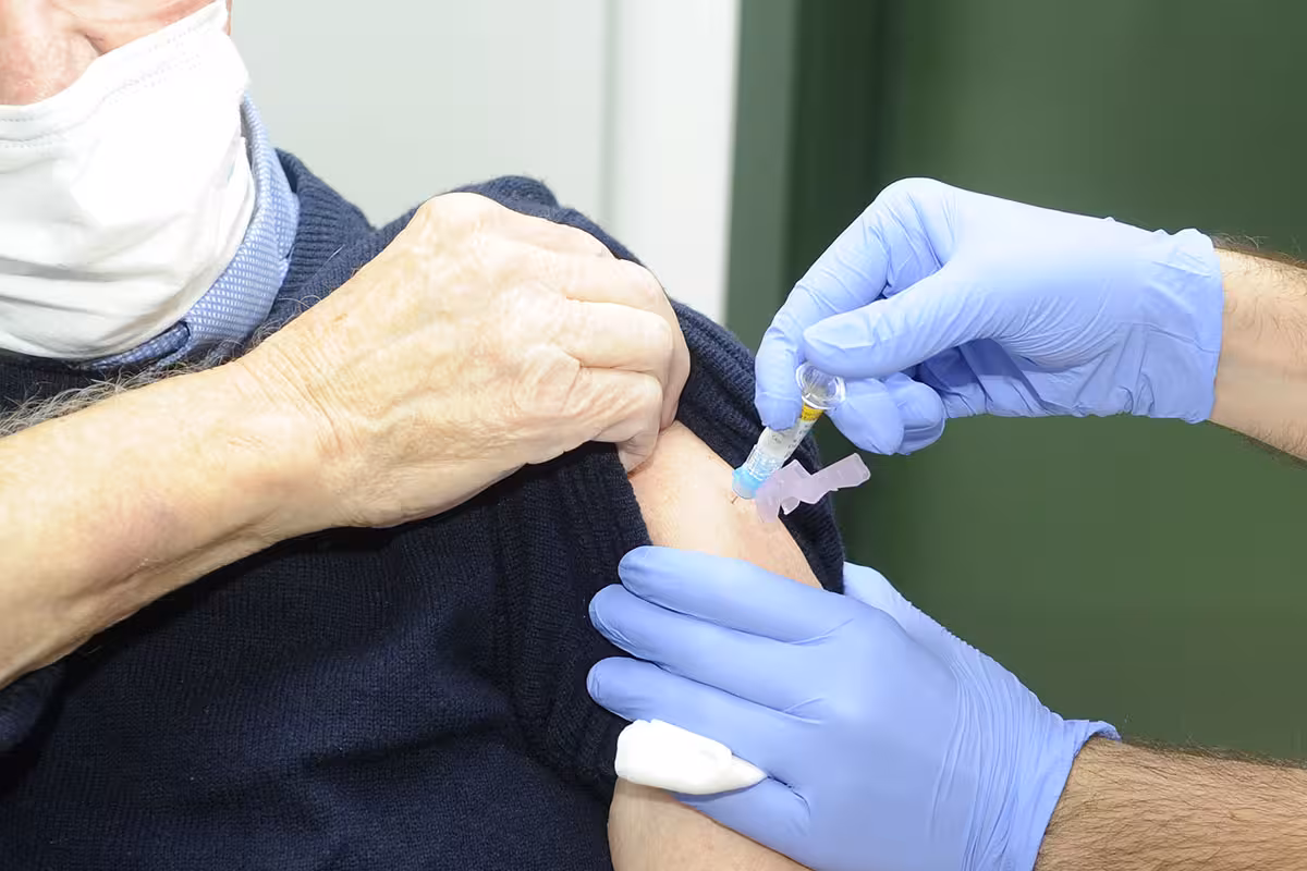 Todos los mayores de 50 años ya pueden pedir la tercera vacuna