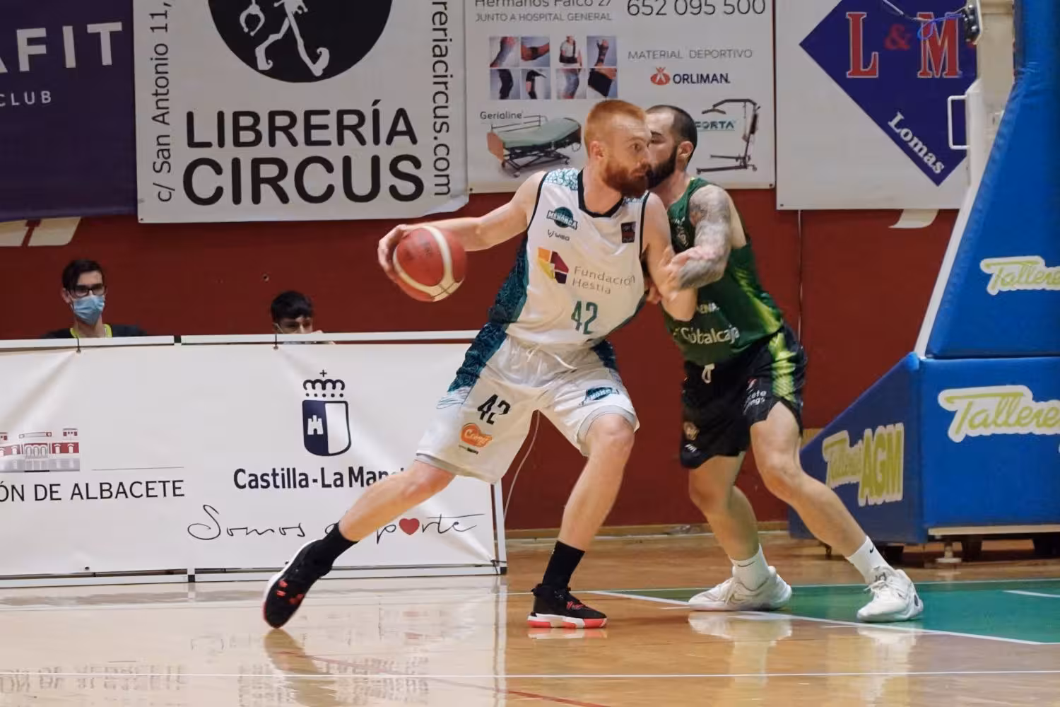 (Fotos) Sufrida victoria del Hestia Menorca en Albacete