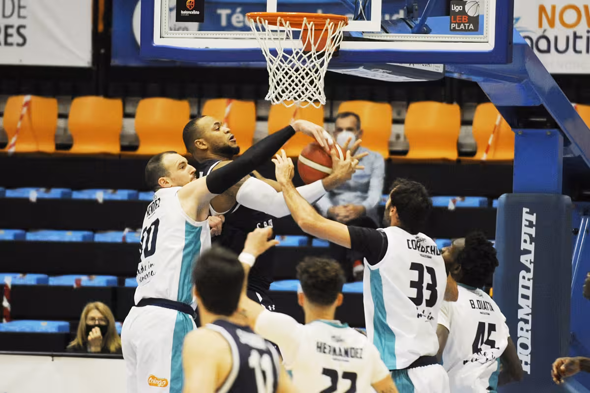 Un positivo en el Hestia Menorca