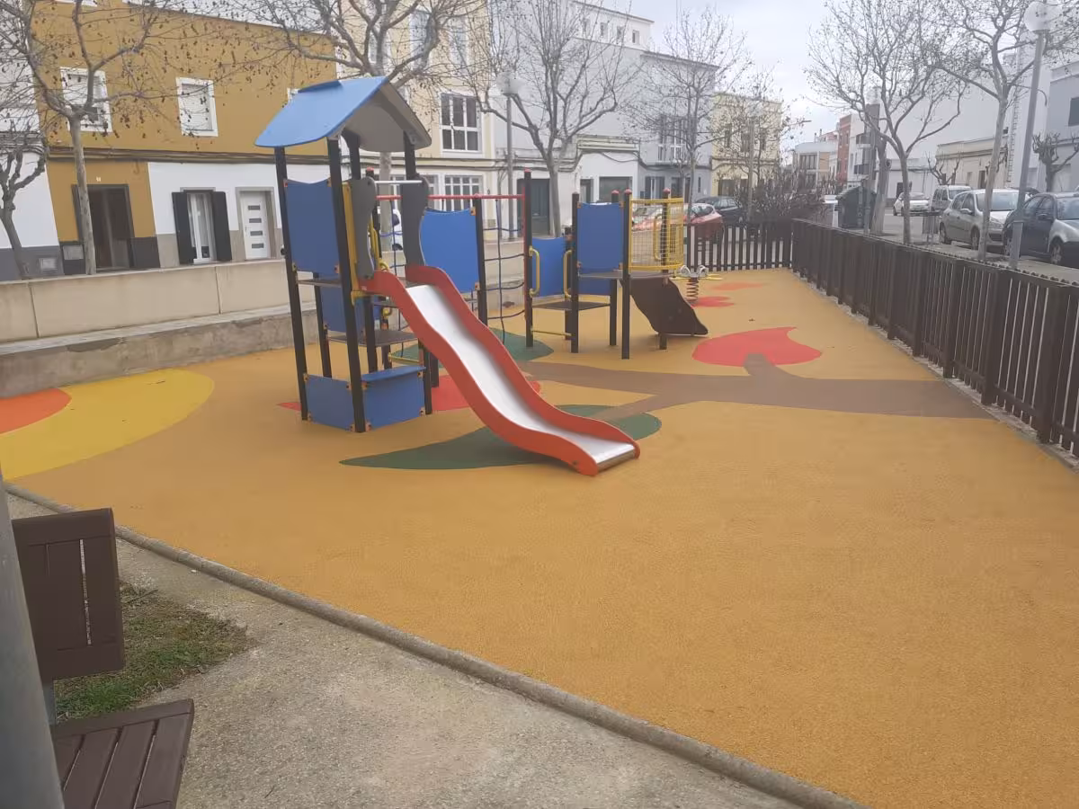 Mejoras en los parques infantiles de Ciutadella