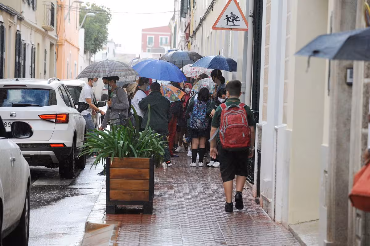 Educació quiere evitar una caótica vuelta al cole