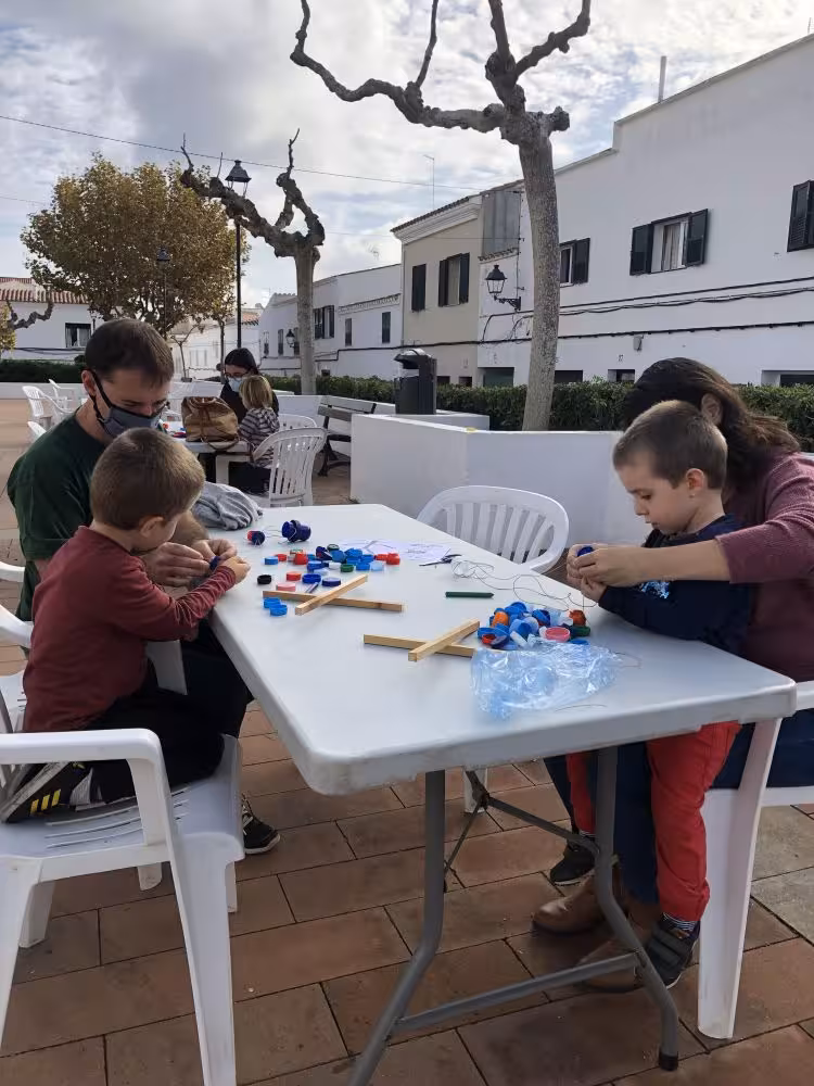 (Galería de fotos) Sant Lluís lucha contra el plástico