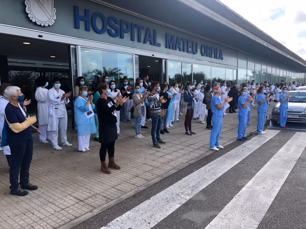 Más de 1.400 firmas para pedir la vuelta del doctor Fernández