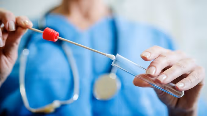 Un nuevo positivo por coronavirus en Menorca