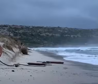 (Vídeos) Álex ya golpea la costa sur
