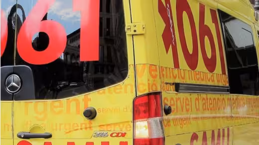 Dos heridos graves en un accidente en Cales Piques