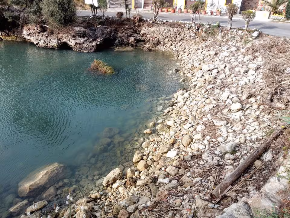 La Cala Sant Esteve comienza a recuperarse del temporal provocado "Gloria"