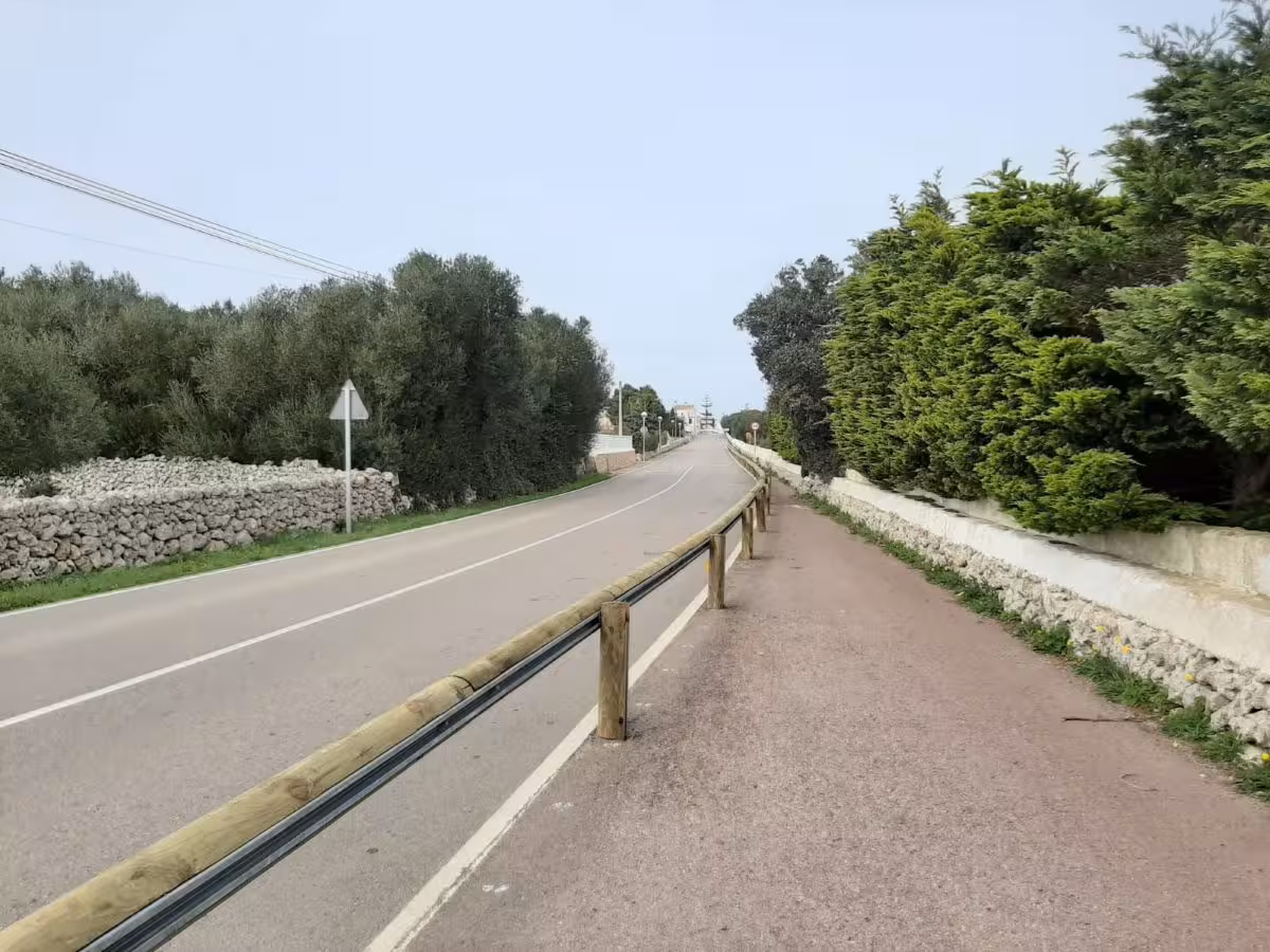 (Fotos) Mayor seguridad en la carretera de entrada a Sant Climent por Binidalí