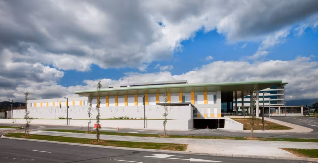 El británico ingresado en Son Espases tiene coronavirus