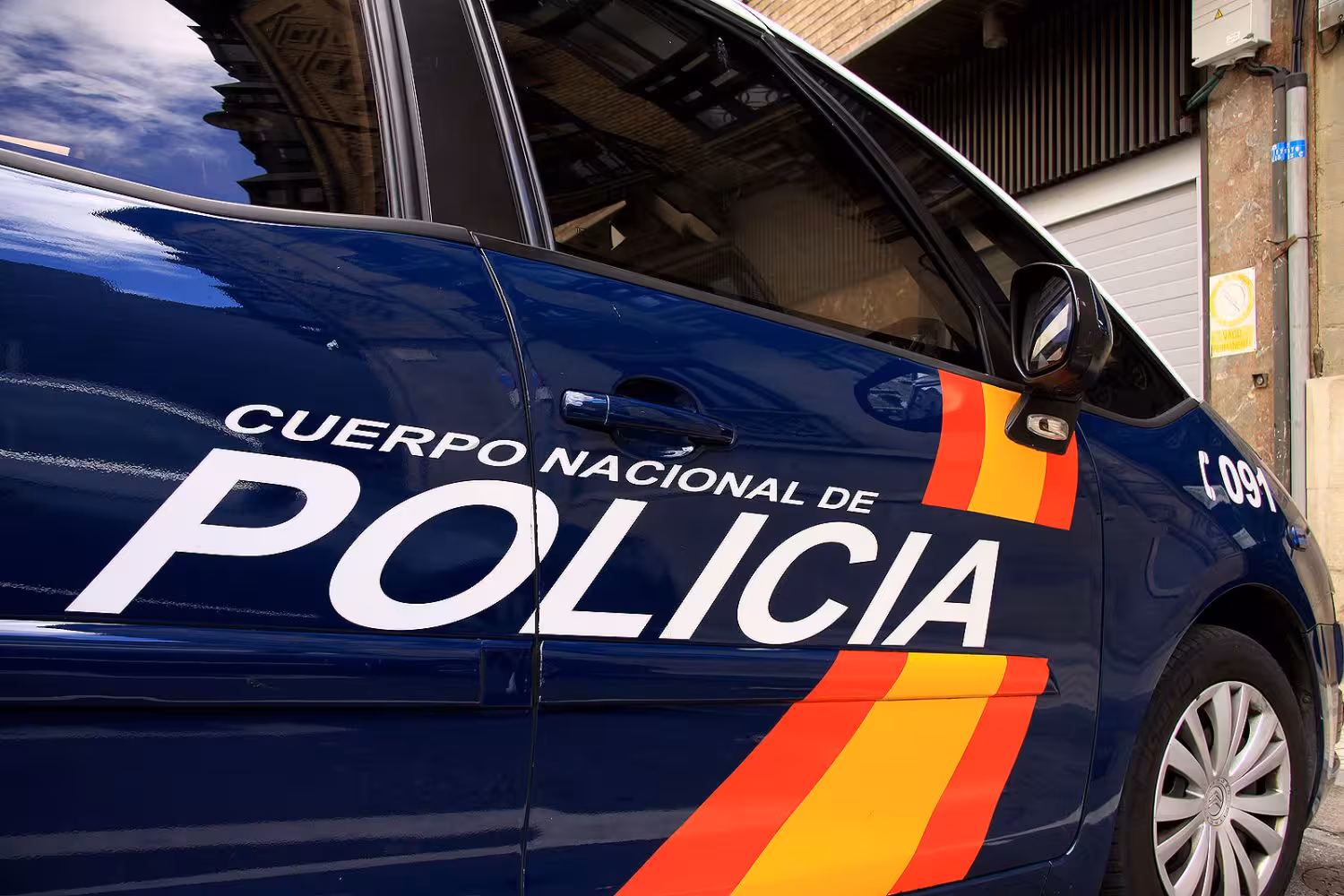 Detenido tras robar un vehículo e intentar atropellar a la policía en su huída
