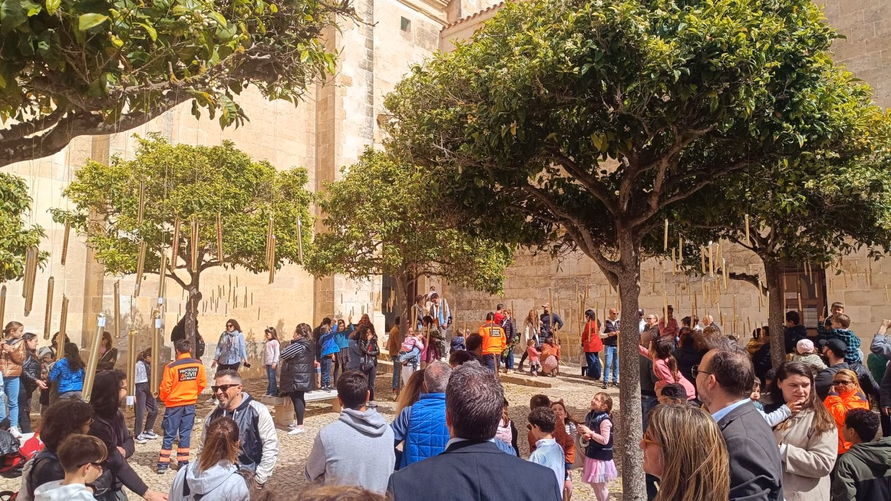 El día en el que los árboles dan caramelos en Alaior