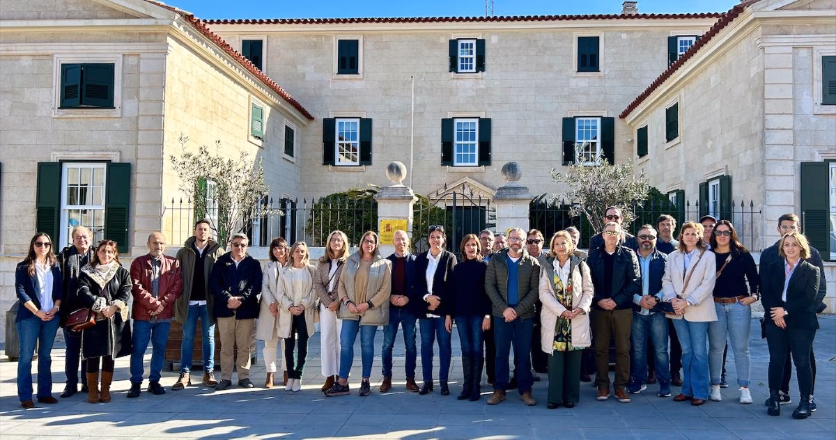 El PP Menorca se manifiesta en Maó en contra de la amnistía