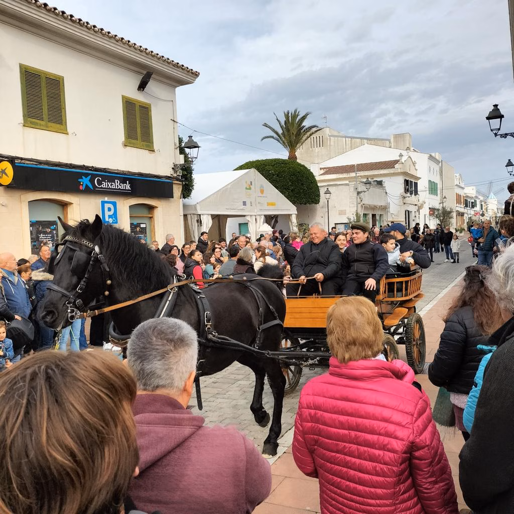 (Fotos) Alaior y Sant Lluís, pasión por Sant Antoni