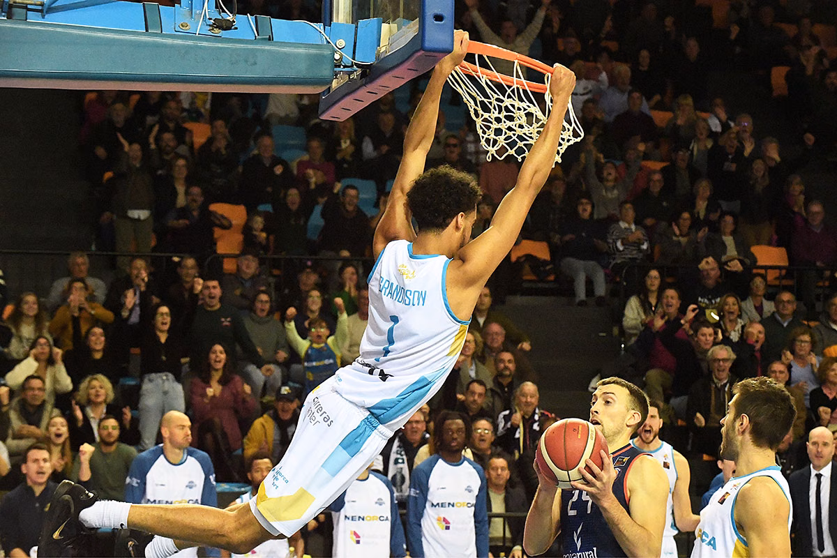 (Fotos) Cruel derrota en un digno partido del Hestia Menorca