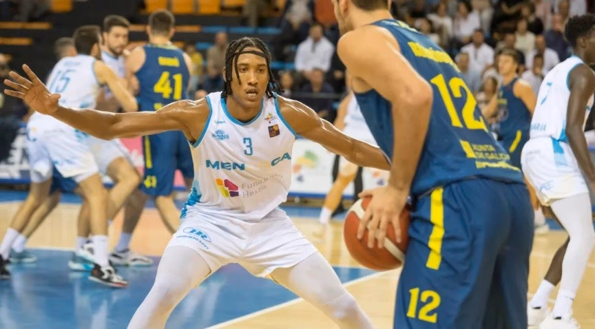 Joshua Tomaić deja el Hestia