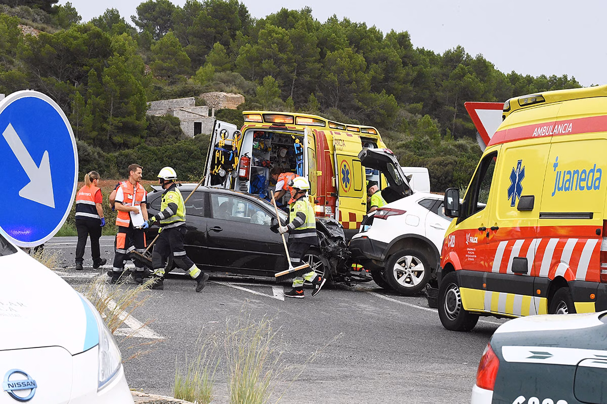 (Ampliación) El accidente de la carretera general deja cuatro heridos