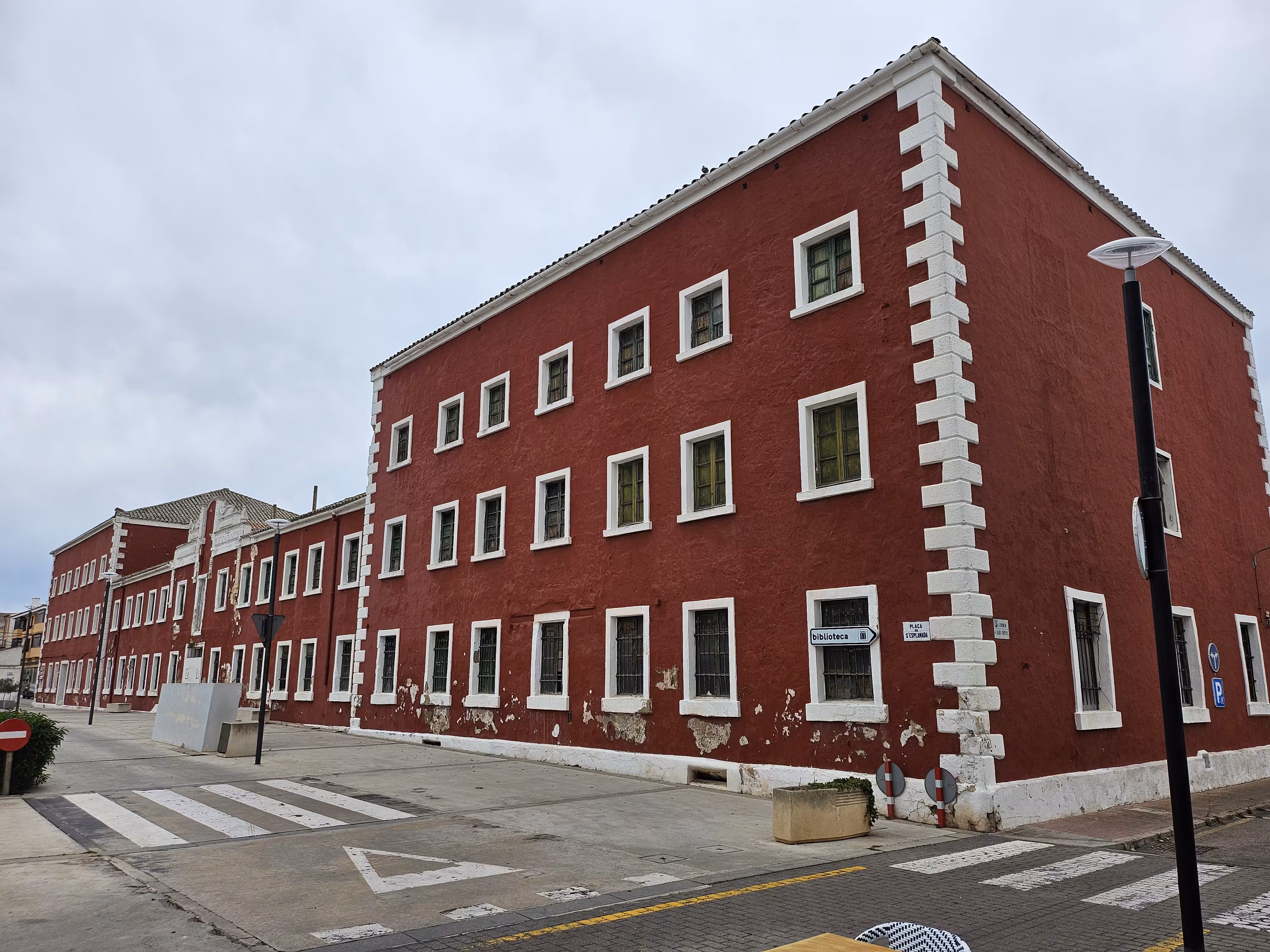 Quarter Comte Cifuentes.