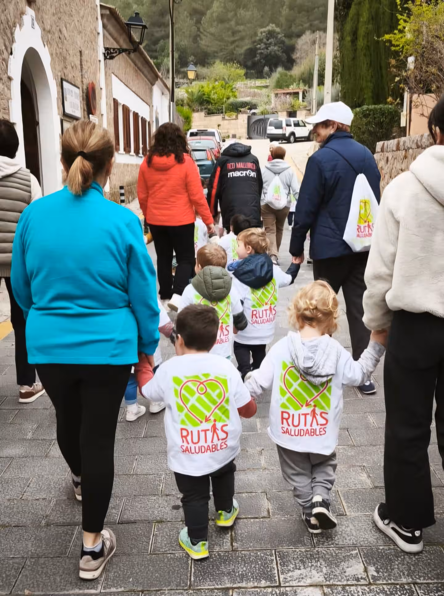 En Menorca se han organizado cinco recorridos saludables con salida desde distintos centros de salud de la isla.